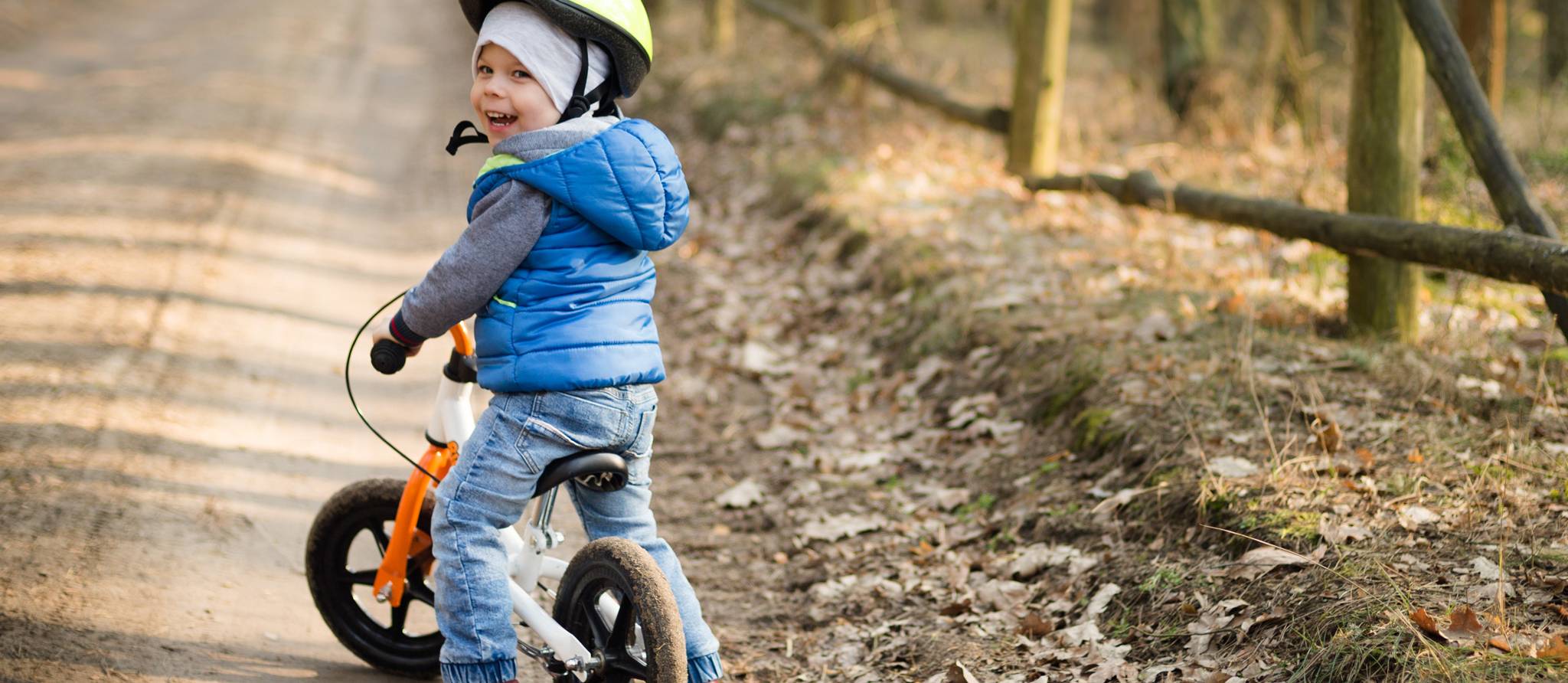 Comment choisir entre trottinette, tricycle, draisienne et vélo pour enfant