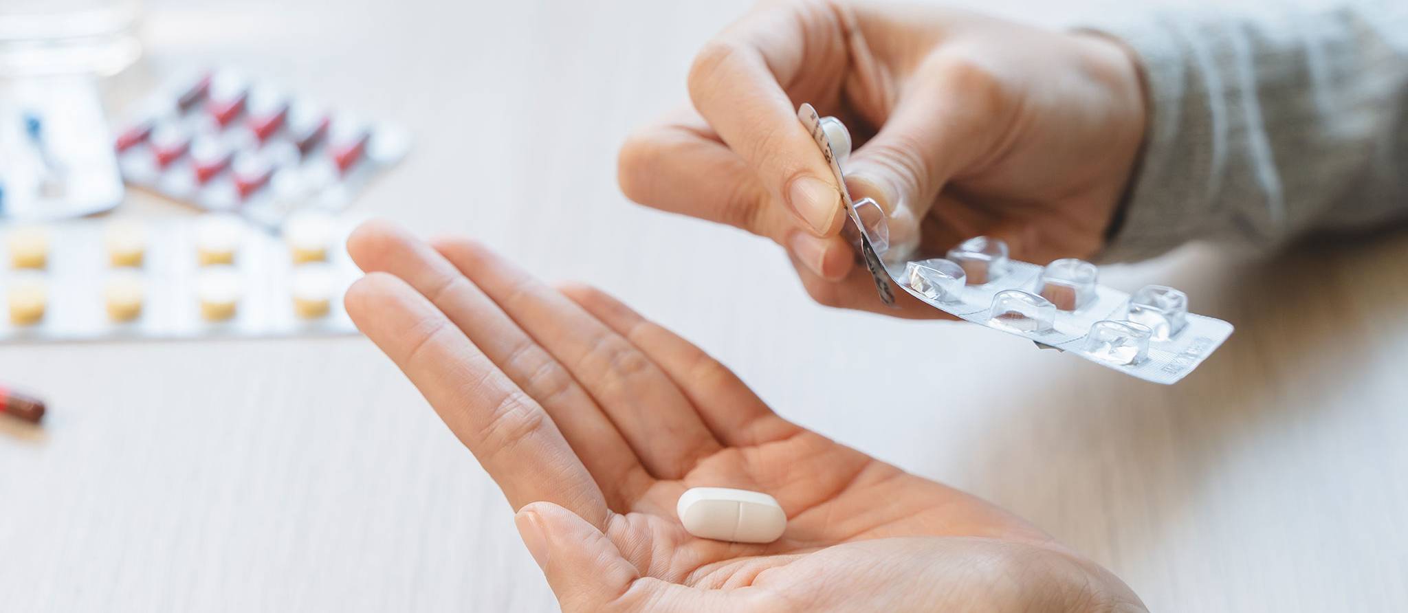 Ménopause et hormonothérapie : trois ordres professionnels tirent la sonnette d’alarme