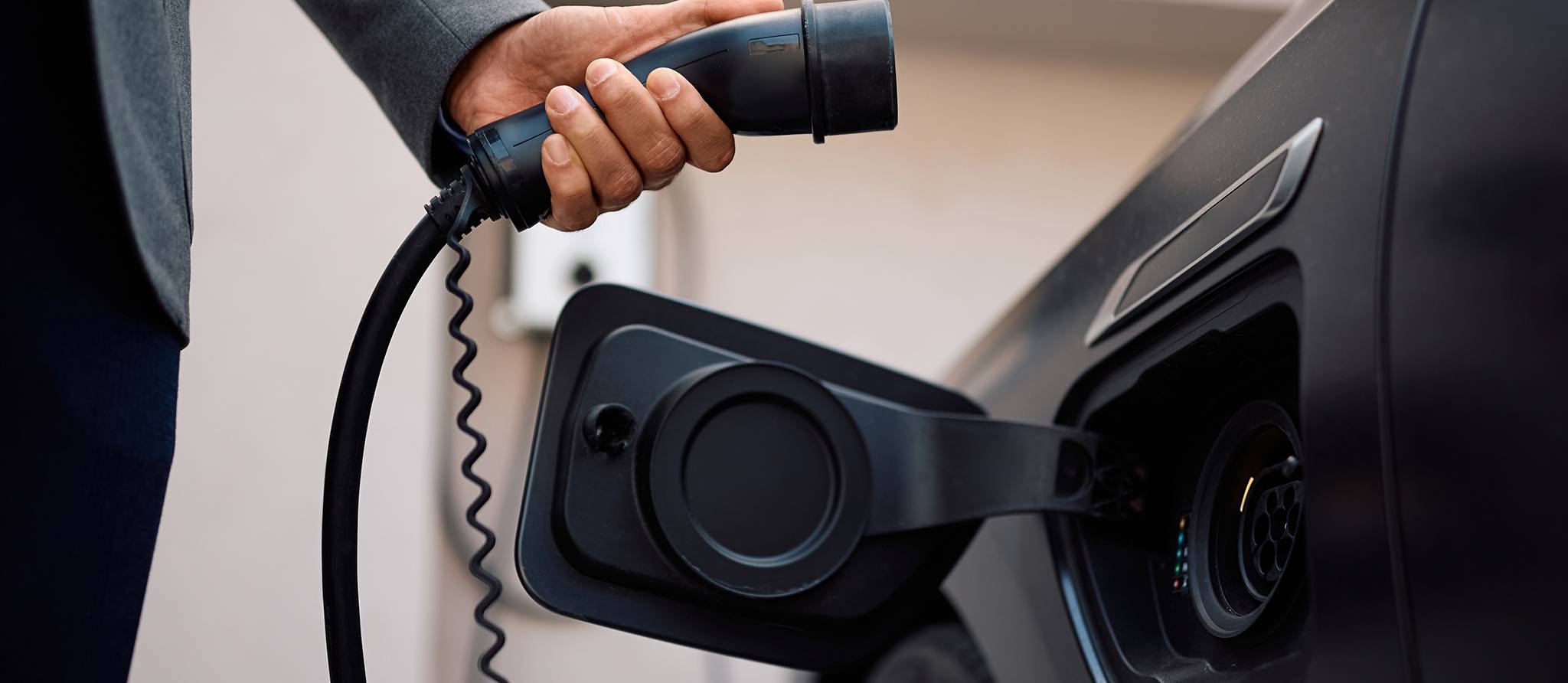 Quel est le pourcentage de chargement à privilégier pour maximiser la durée de vie de la batterie d’un véhicule électrique?