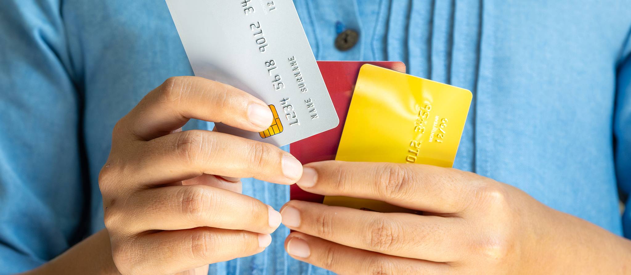 Est-ce que le fait de changer de carte de crédit pour obtenir de meilleures remises en argent peut affecter ma cote de crédit?