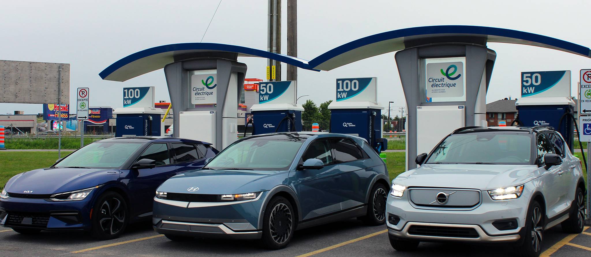 Véhicules électriques: quoi savoir sur l'autonomie et la recharge en route
