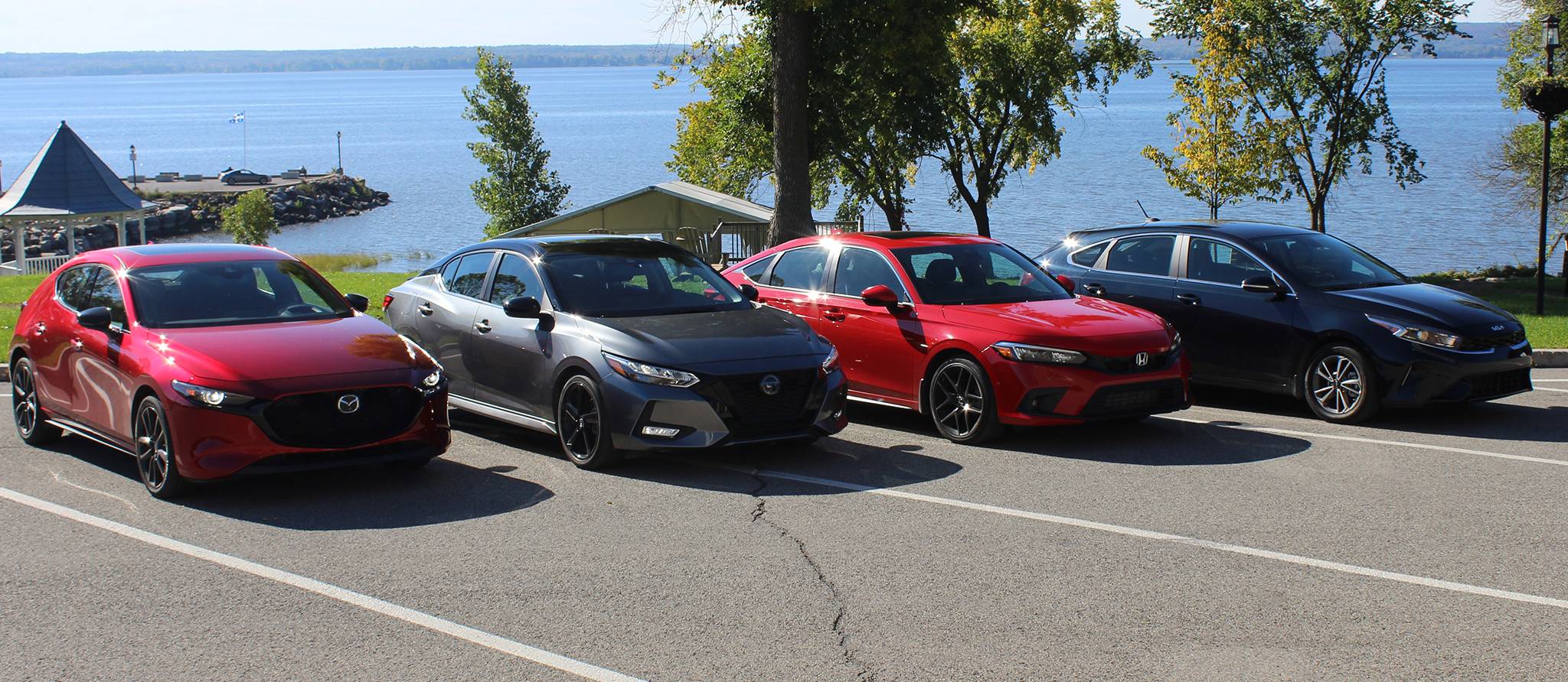 Essai compactes 2022: Honda Civic à hayon, Kia Forte 5, Mazda 3 Sport et Nissan Sentra