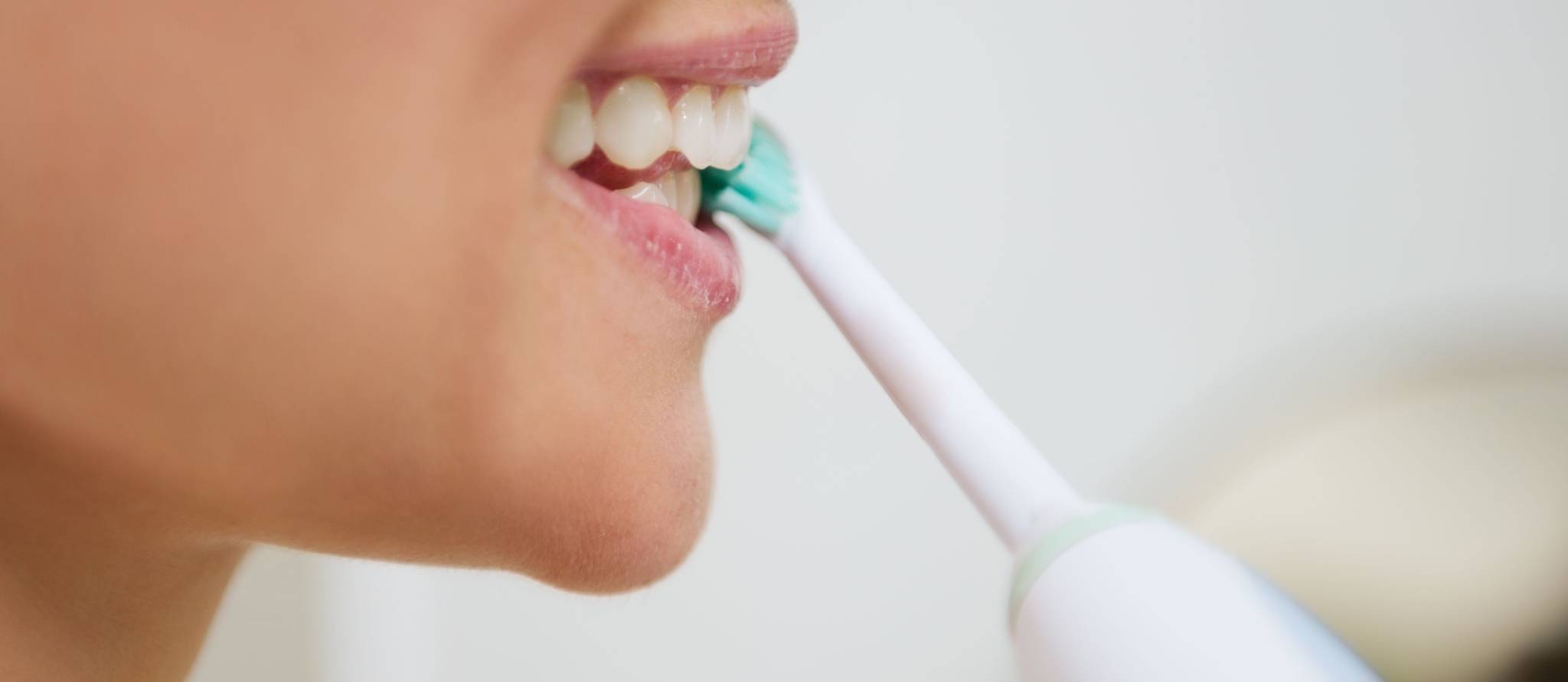 Comment choisir une brosse à dents électrique
