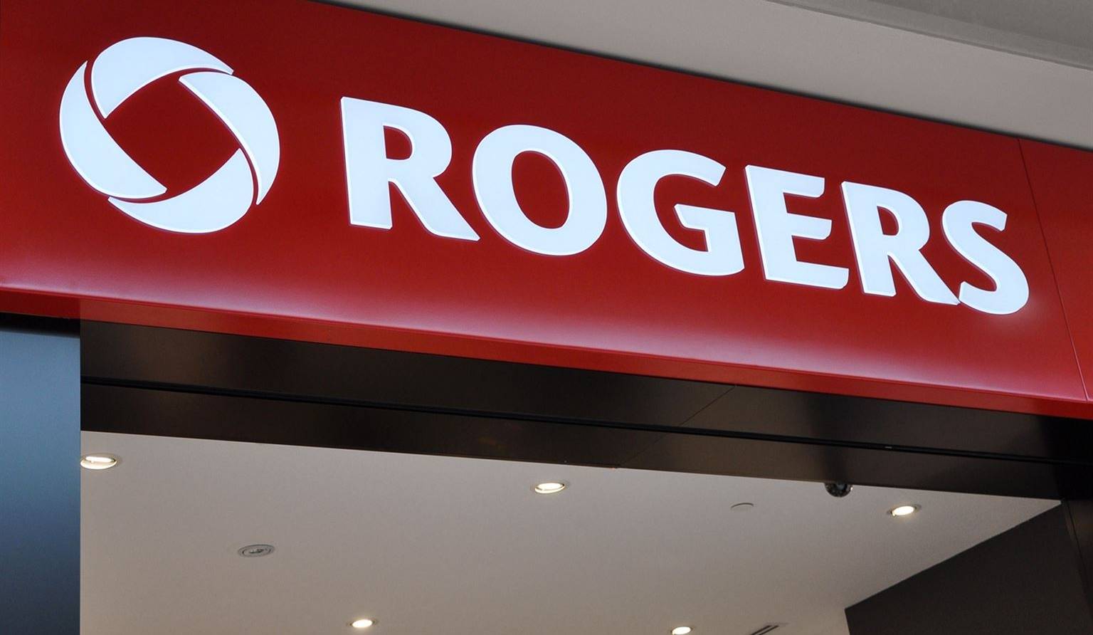Forte baisse des plaintes contre Rogers… et hausse importante contre Vidéotron