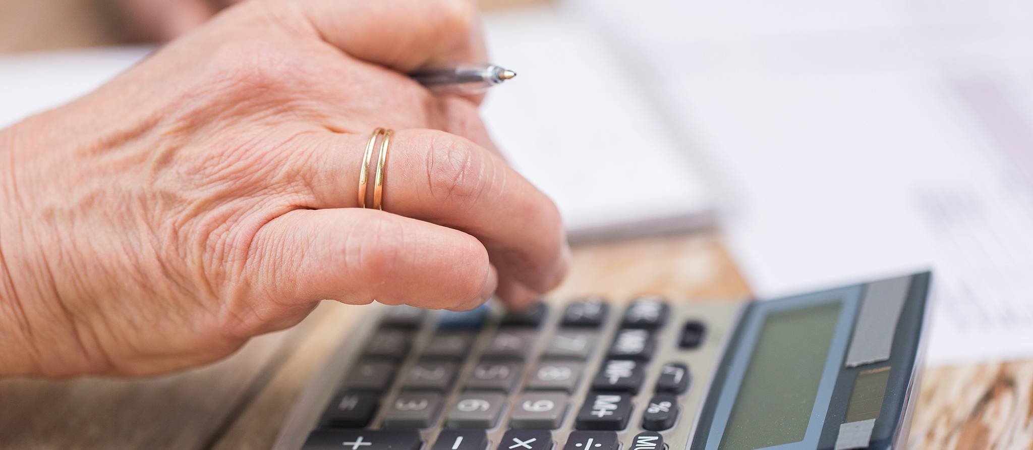 Comment limiter les risques de fraude financière envers les aînés