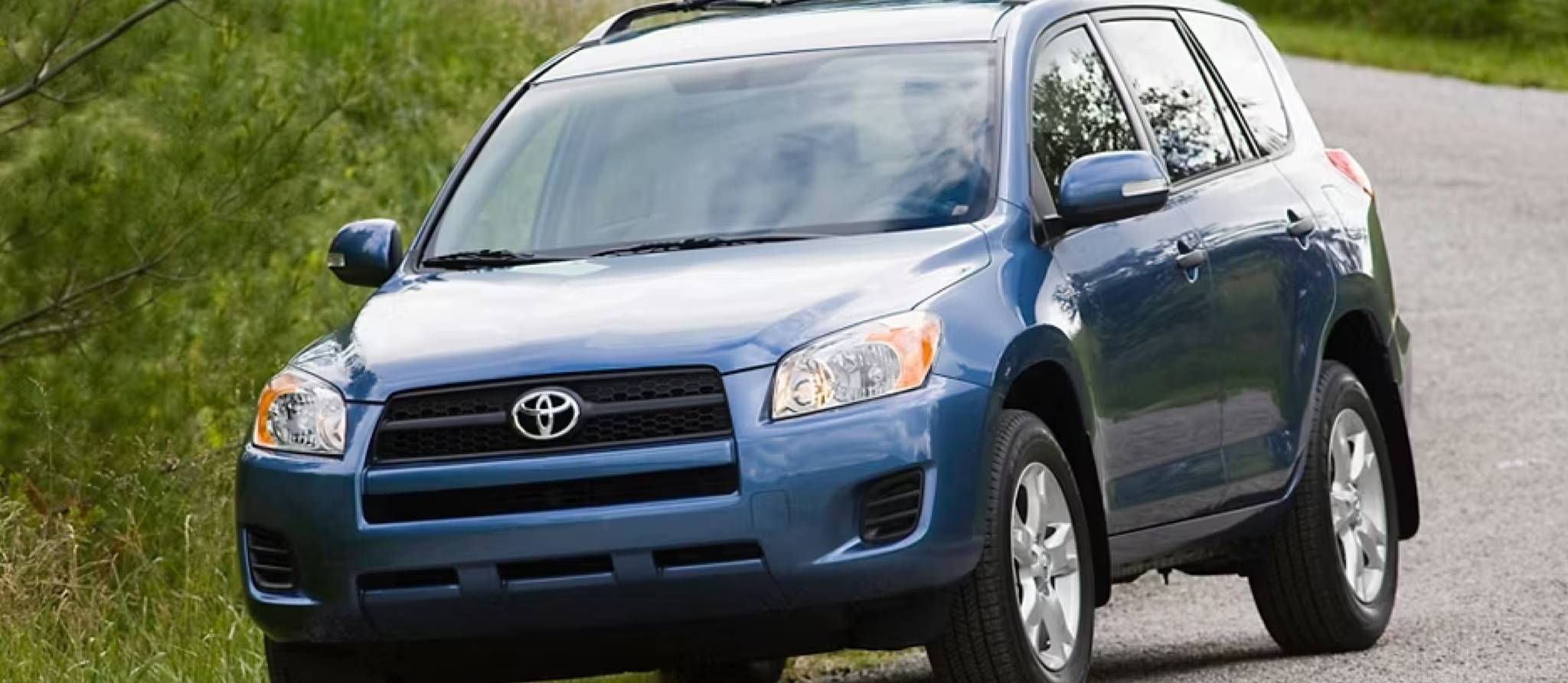 Risque de perte de contrôle : des milliers de Toyota RAV4 rappelés au Canada