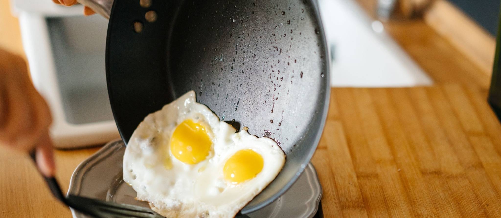 Comment choisir une bonne poêle antiadhésive