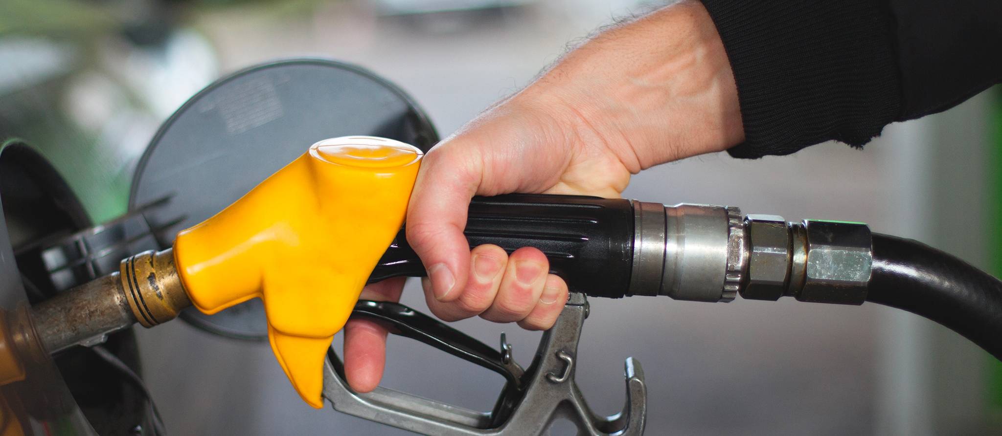 Prix de l’essence: trucs pour économiser à la pompe