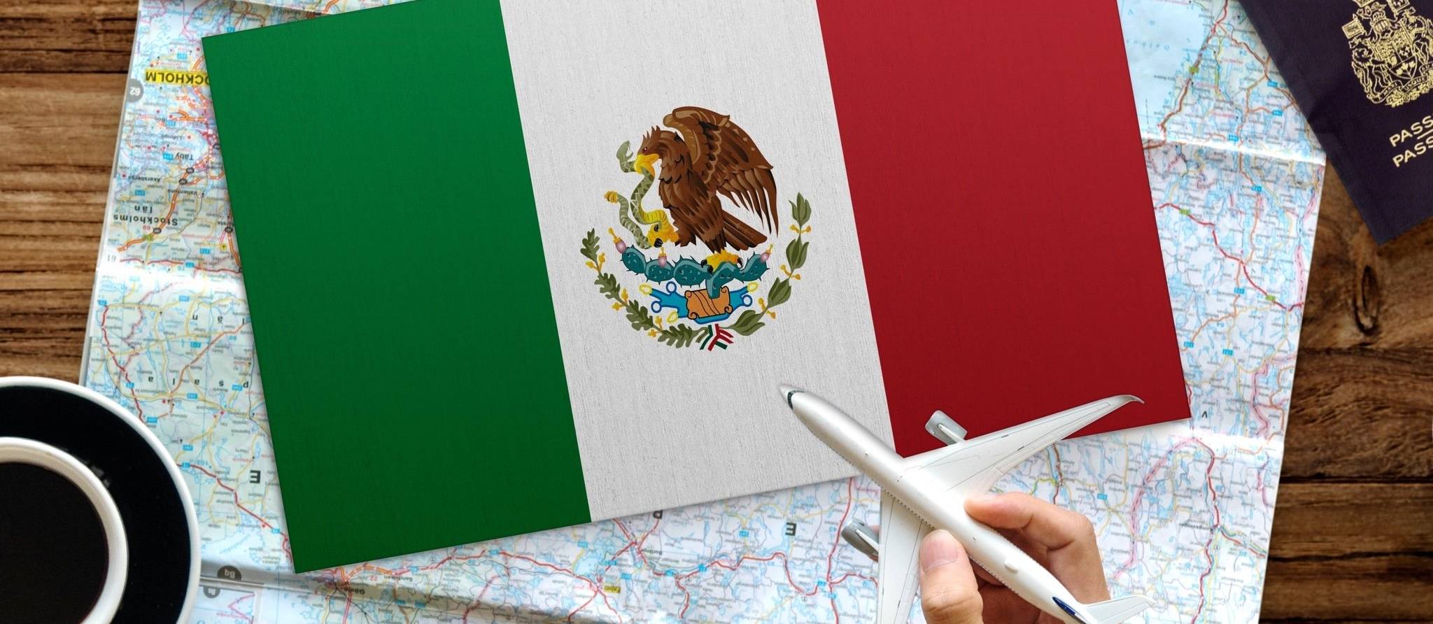 Mexique : vols suspendus et villes confinées