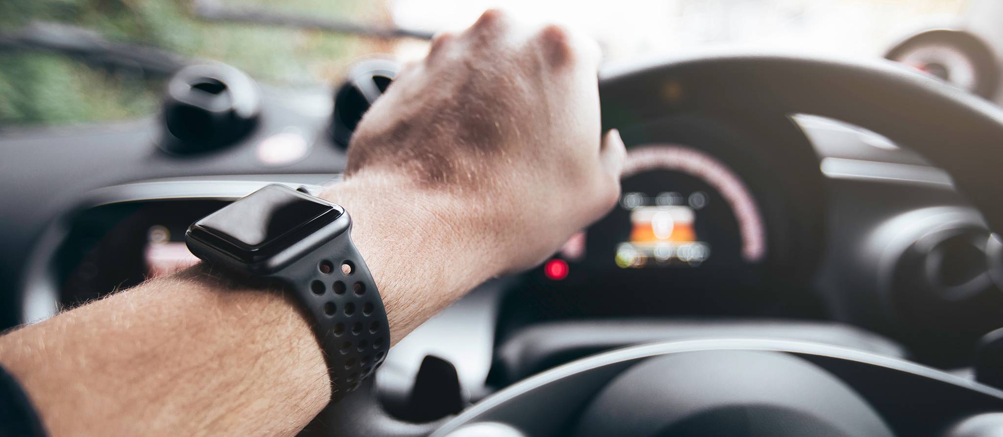 Distraction au volant : quittez vos montres intelligentes des yeux