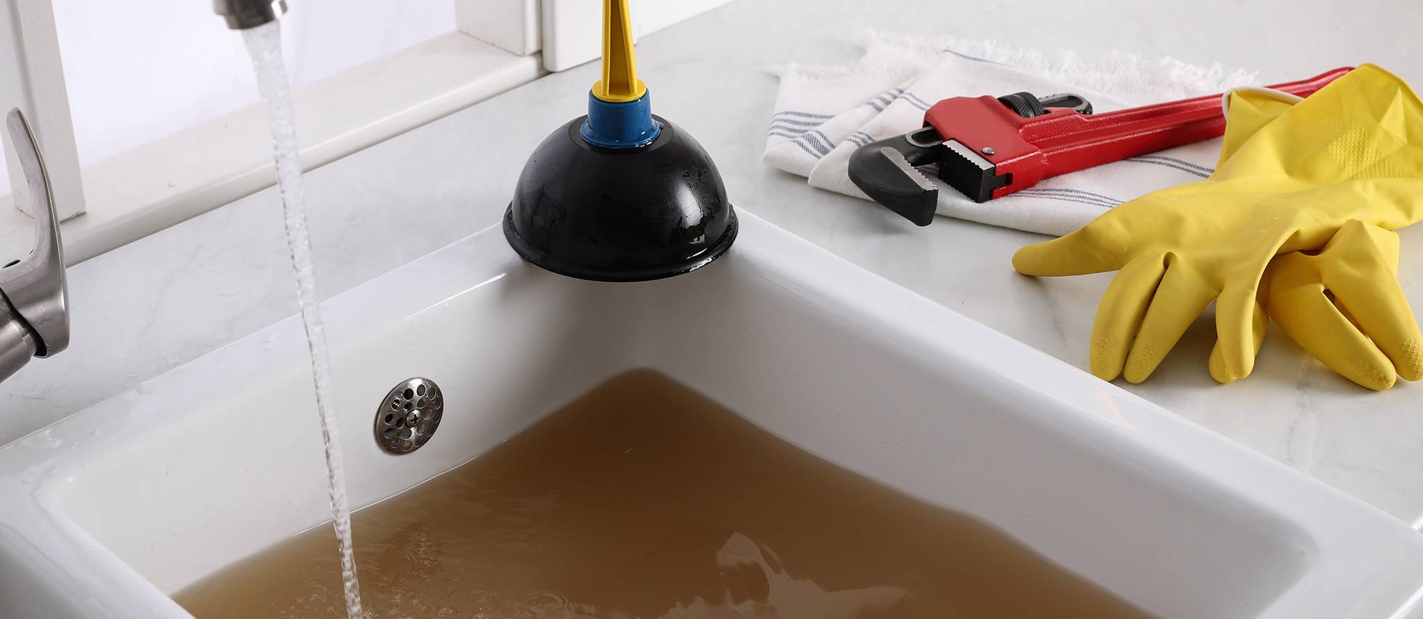 4 trucs pour déboucher votre évier ou votre lavabo