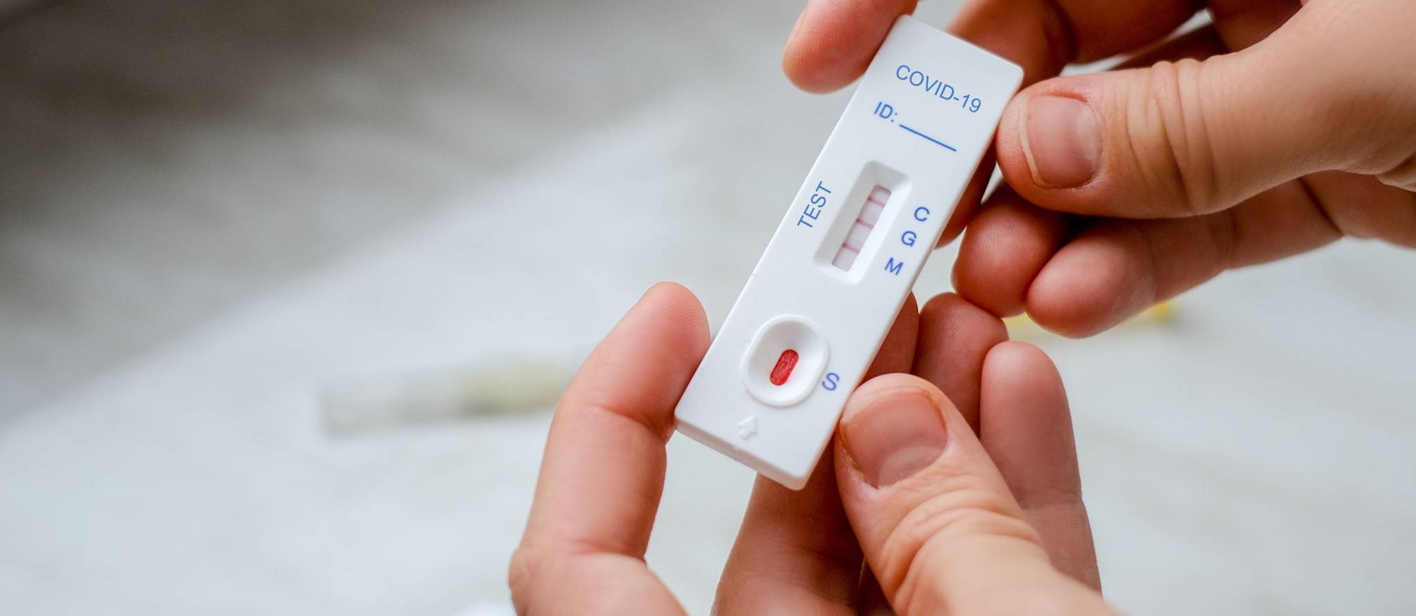 COVID-19: les tests expirés sont-ils encore bons ?