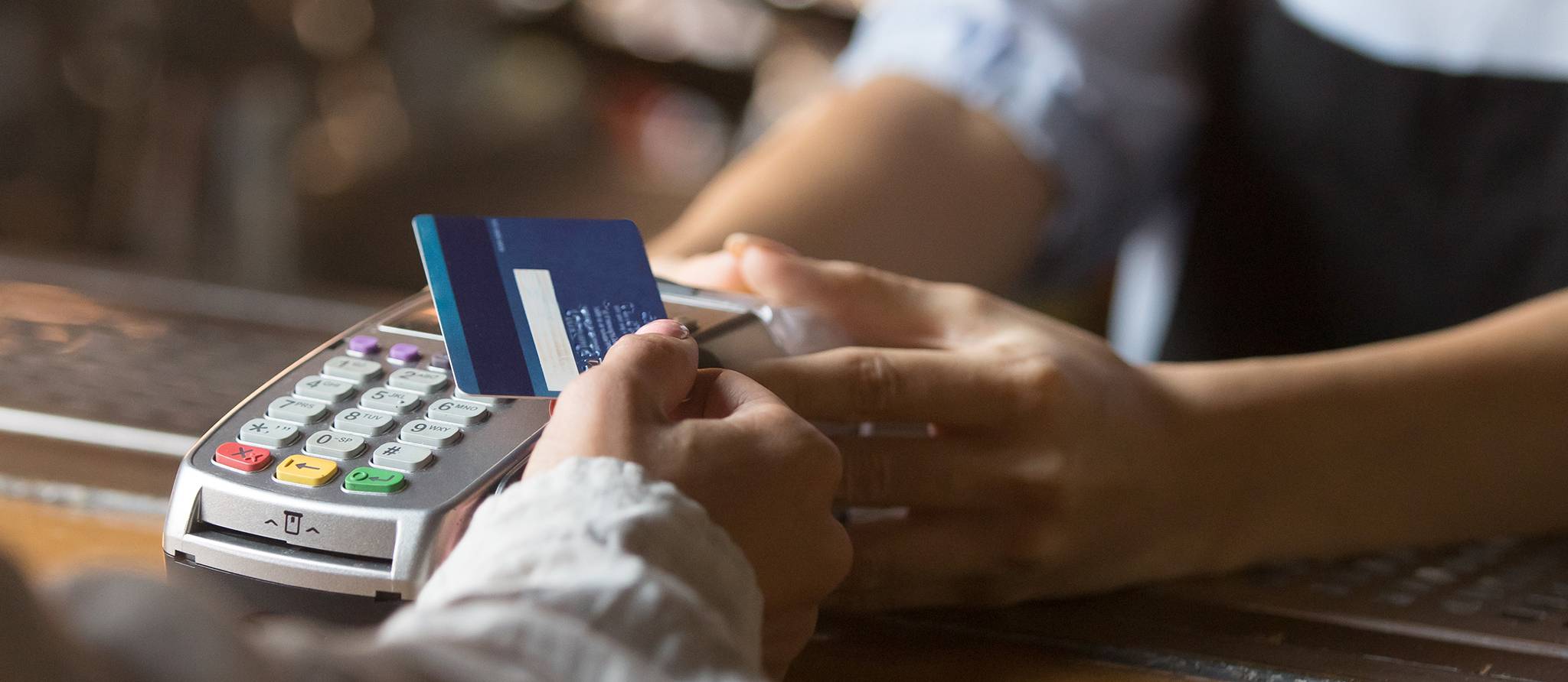 Paiement à l’étranger: vaut-il mieux éviter le sans contact?