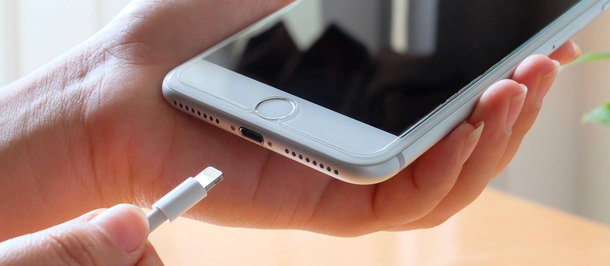 Fin du port Lightning sur l’iPhone : ce qu’il faut savoir