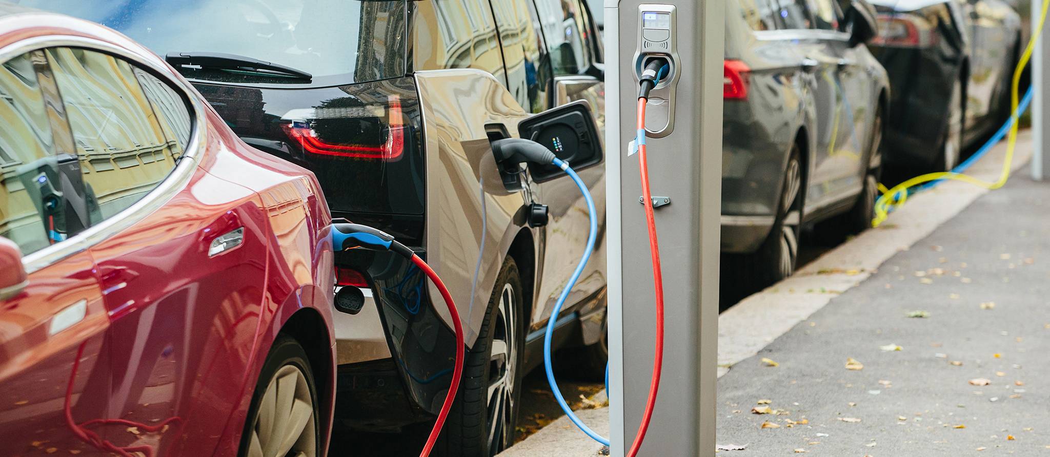Bornes de recharge électrique : bientôt un passeport pour l’Amérique du Nord ?