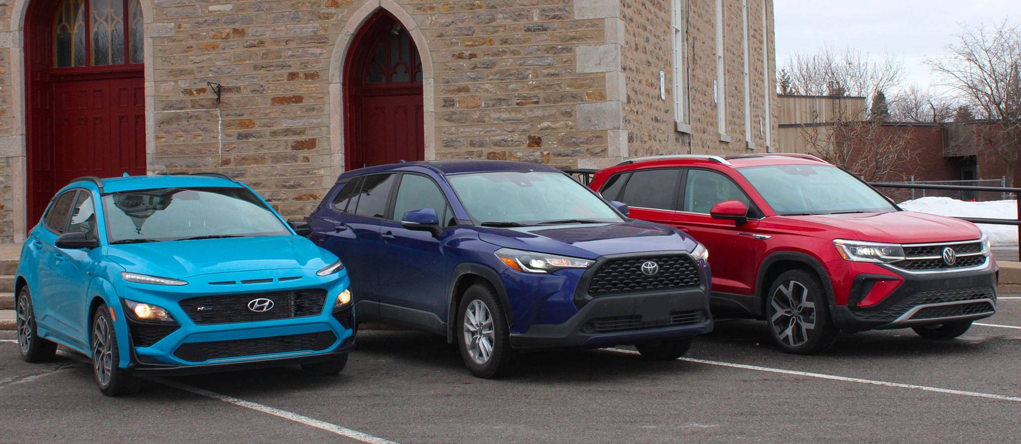 Essai de trois petits VUS: Hyundai Kona, Toyota Corolla Cross et Volkswagen Taos (modèles 2022)
