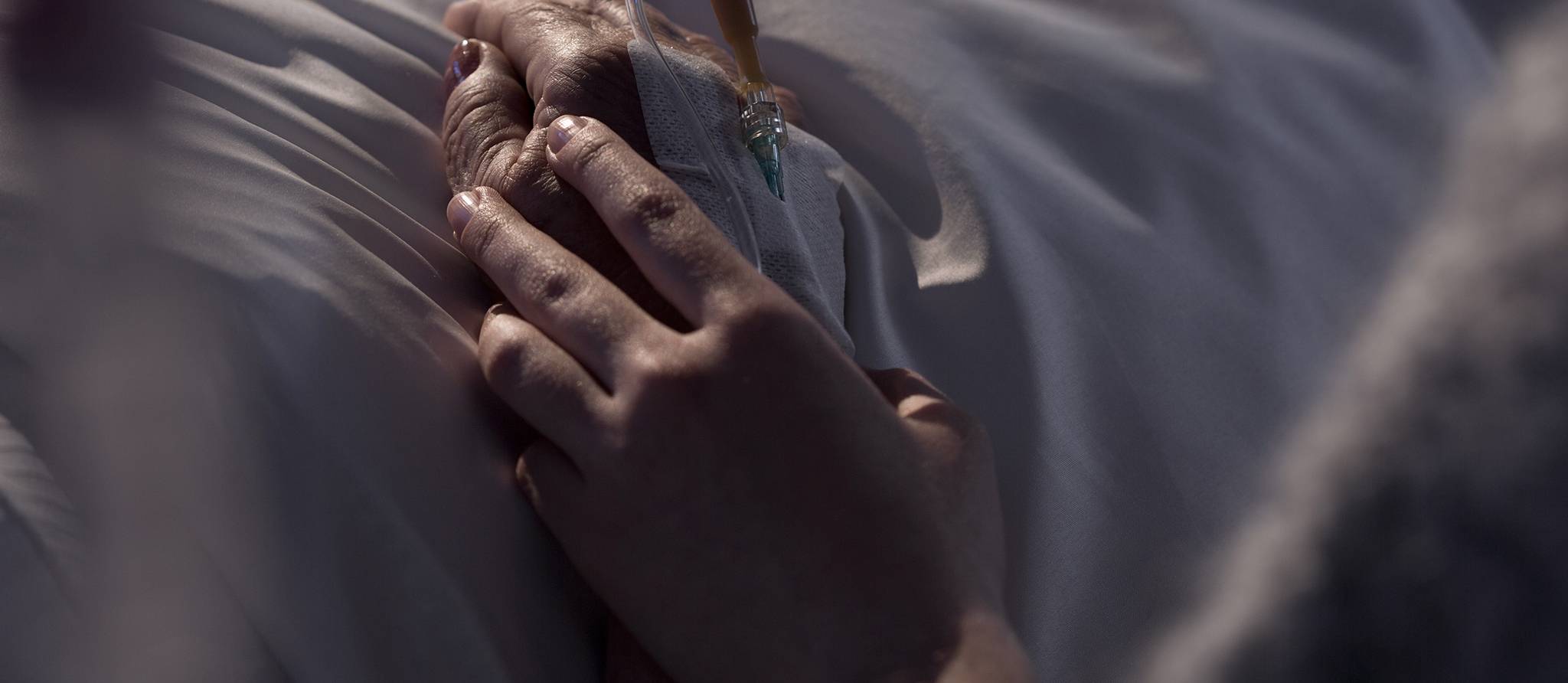 Soins de fin de vie : connaître ses droits et recours