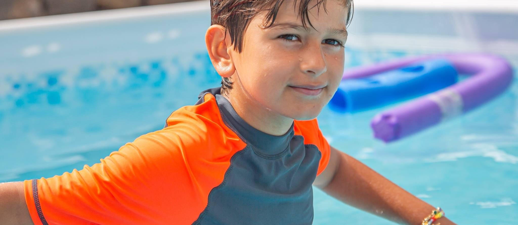 Devriez-vous porter un chandail anti-UV cet été?