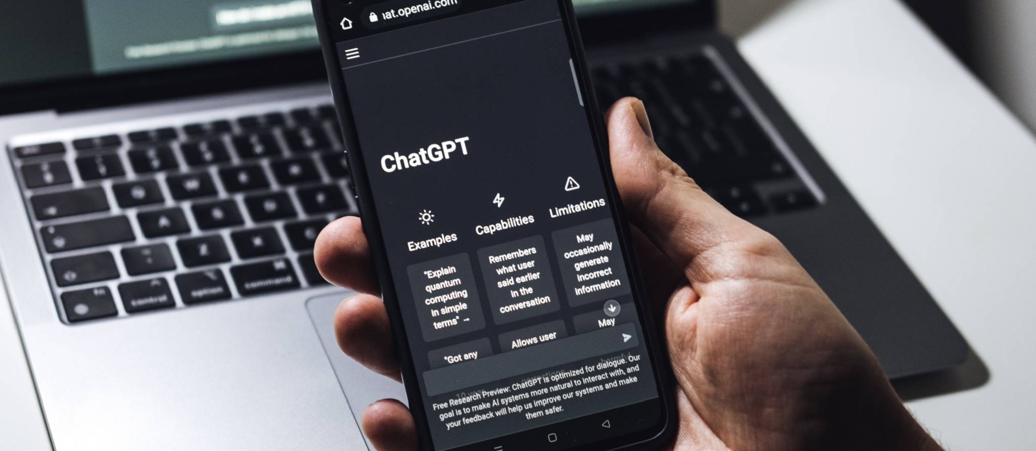 ChatGPT : ne lui laissez pas d’informations personnelles
