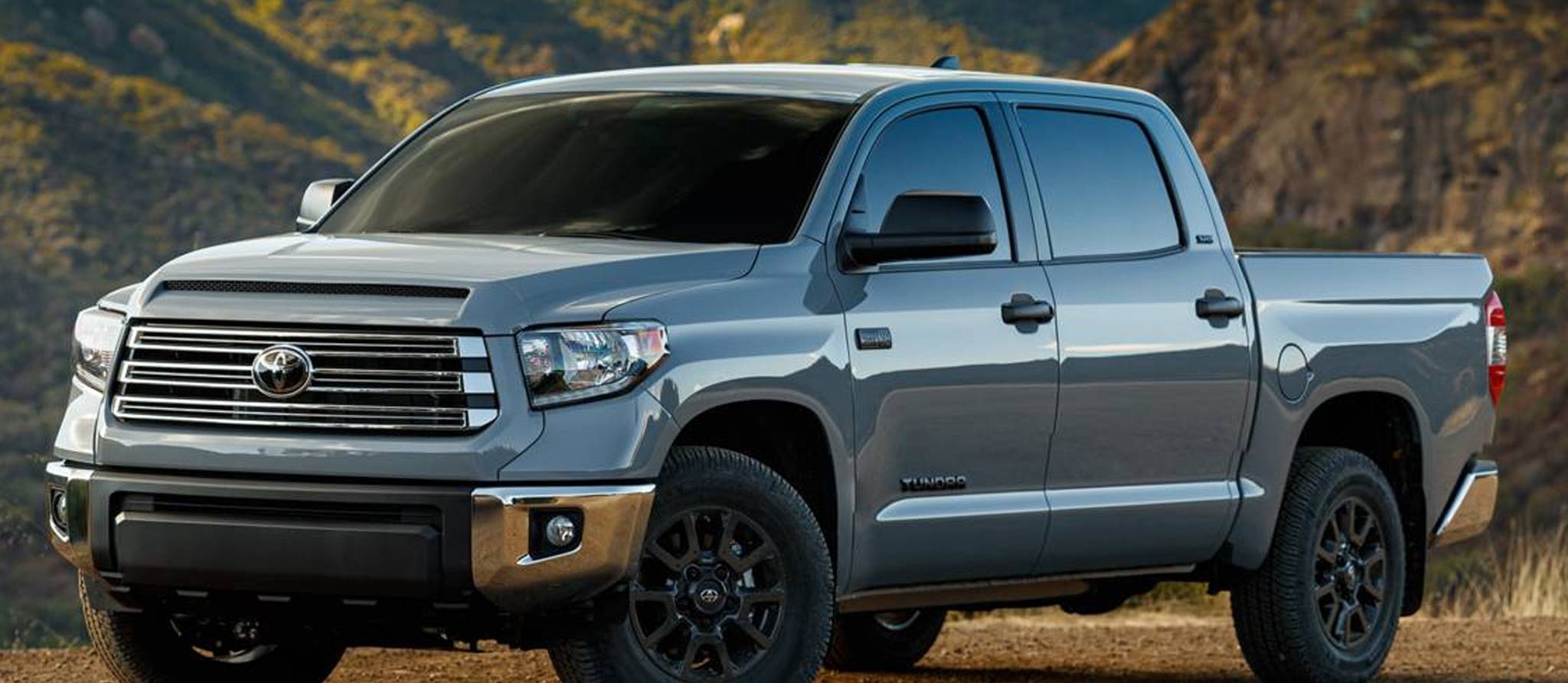 Toyota Tundra : le couvre-caisse peut se décrocher en route