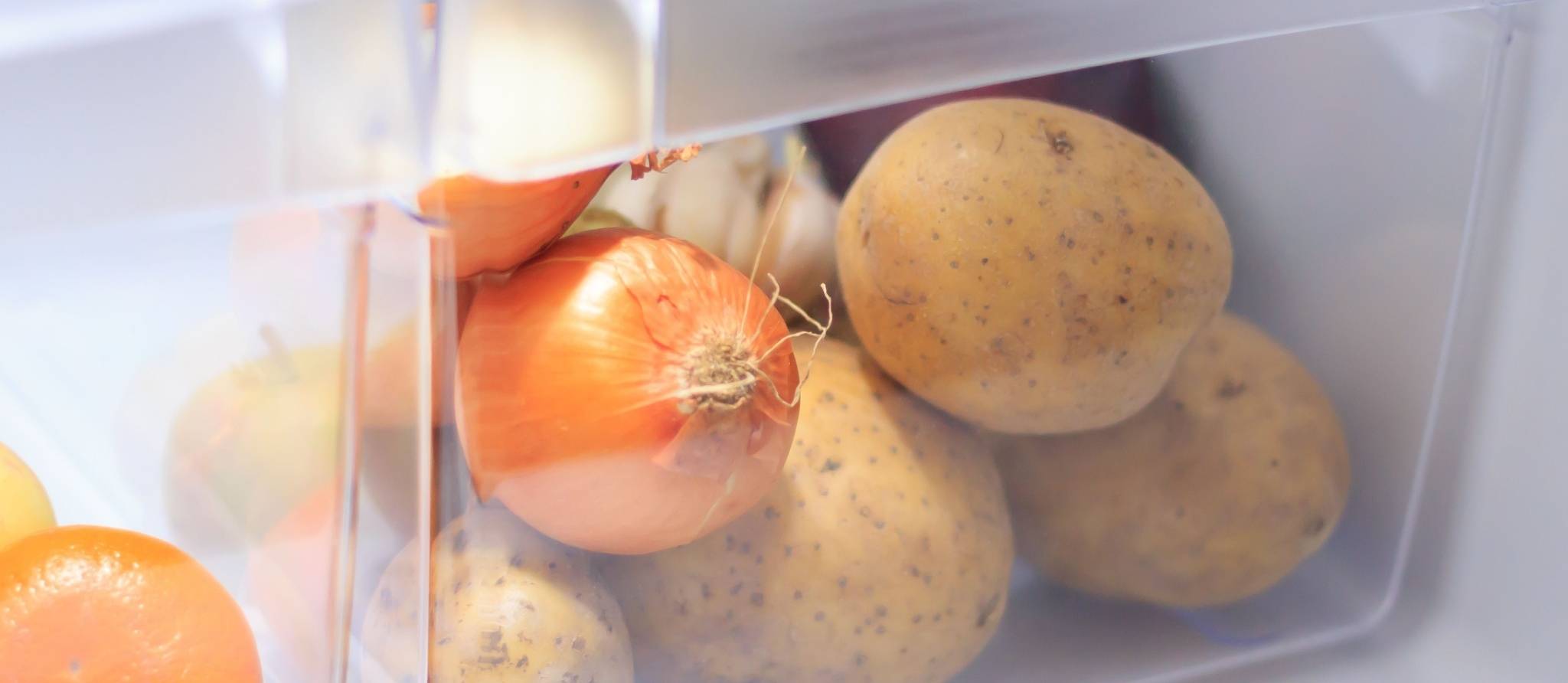 Les oignons et les pommes de terre doivent être conservés séparément