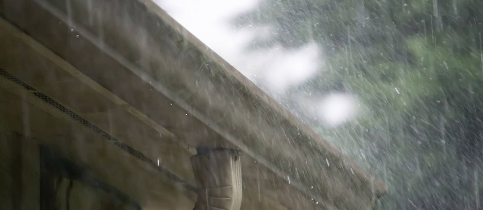 Récupérateur d’eau de pluie et bardeaux d’asphalte font-ils bon ménage?