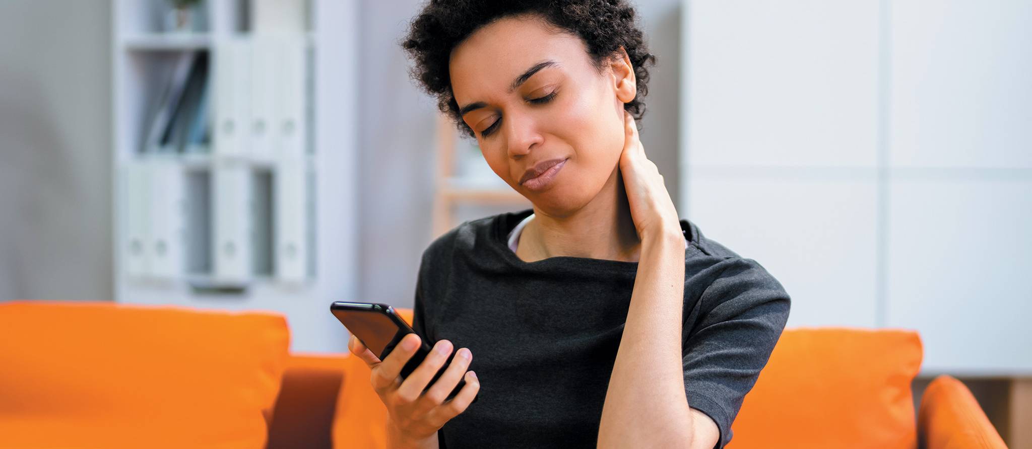 6 exercices pour prévenir le syndrome du texteur