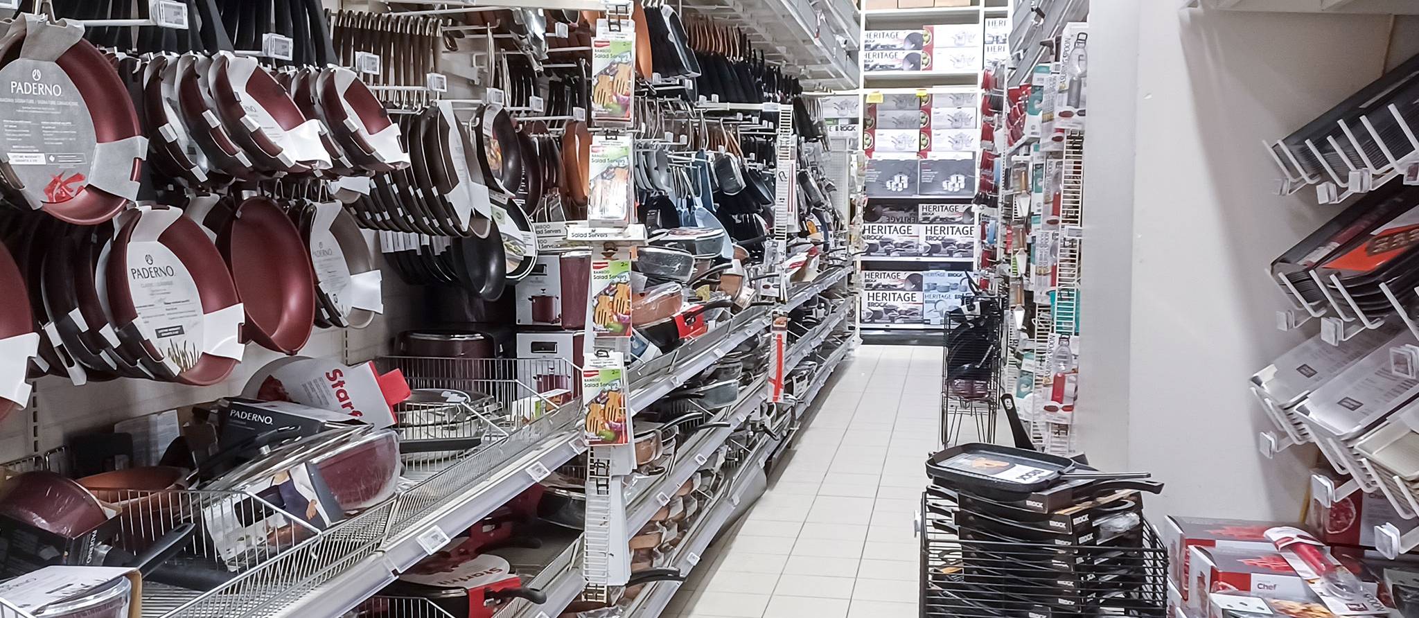 Enquête sur les PFAS, ces polluants éternels qui se cachent dans les objets du quotidien