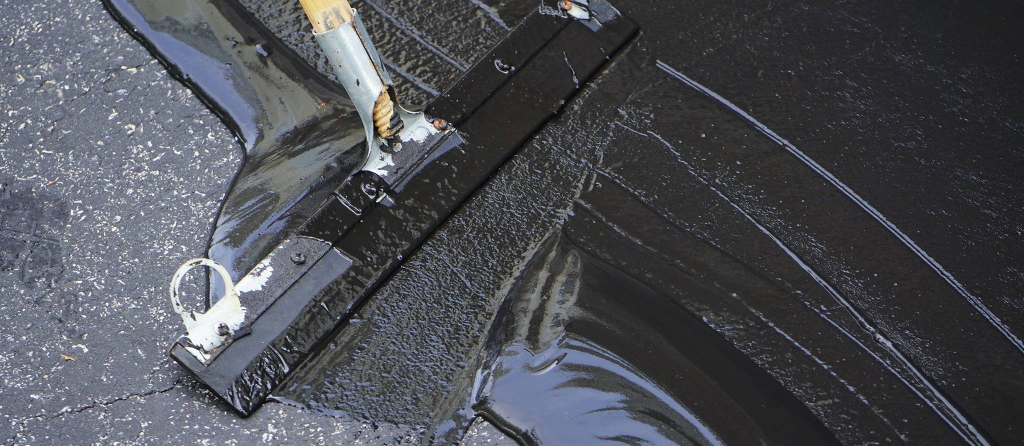 Comment donner une deuxième vie à votre entrée en asphalte