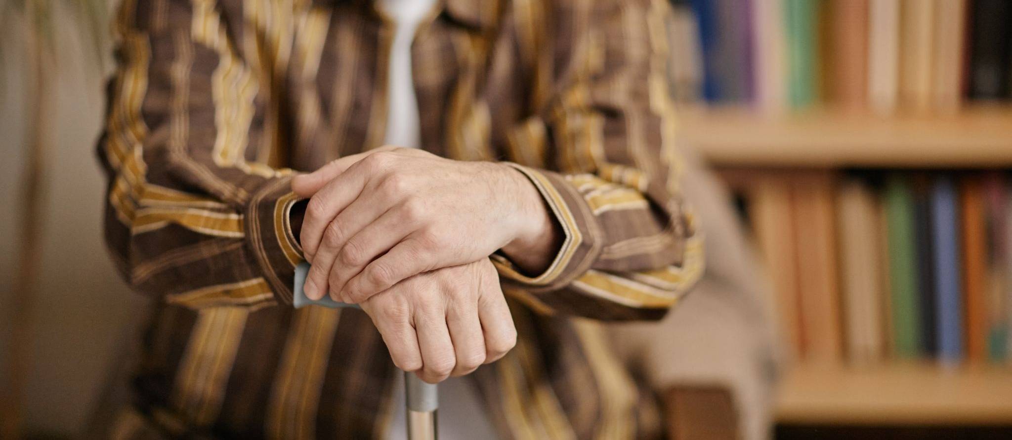 Résidences pour aînés : un juge tranche sur les « services obligatoires »