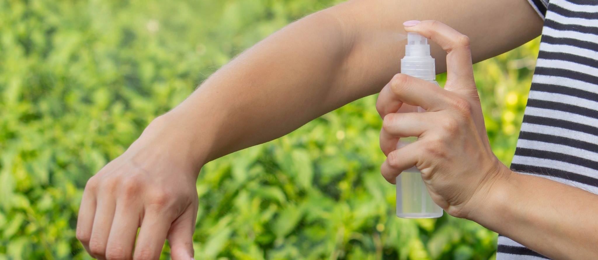 DEET ou icaridine? Comment choisir le bon antimoustique