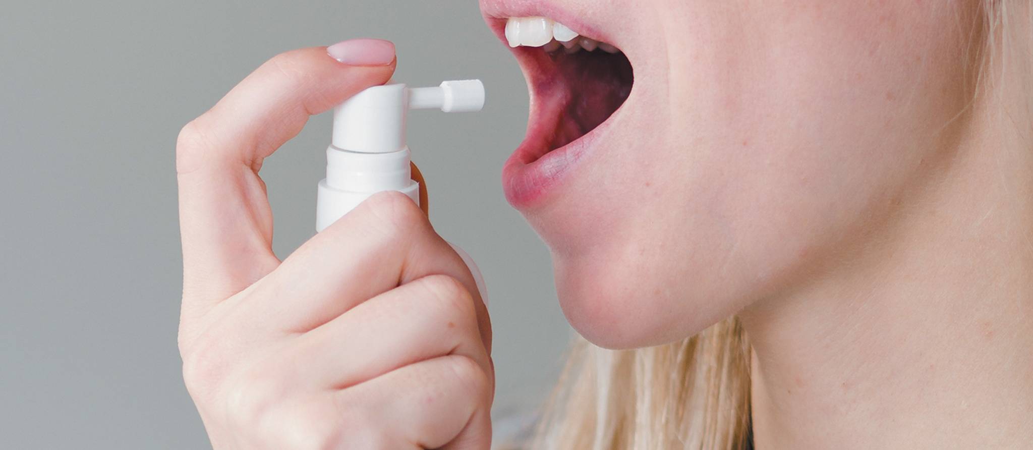 Pourquoi ai-je toujours la bouche sèche et comment y remédier?