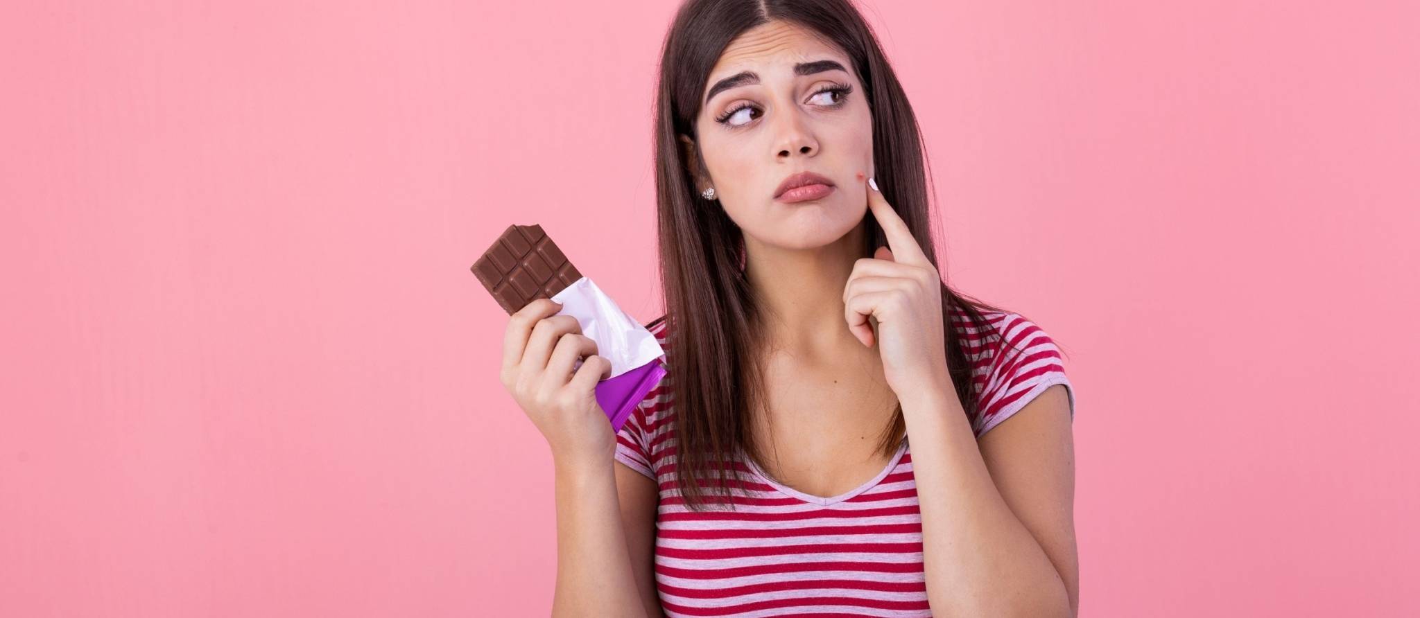 Manger du chocolat donne de l’acné