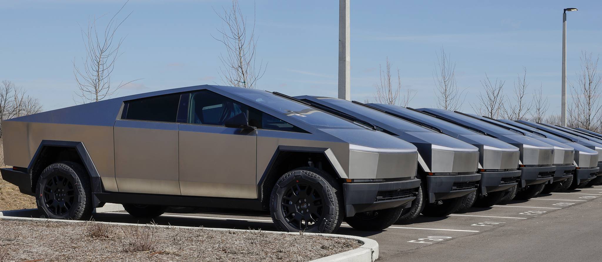 Plaques d’acier instables: Tesla rappelle ses Cybertruck