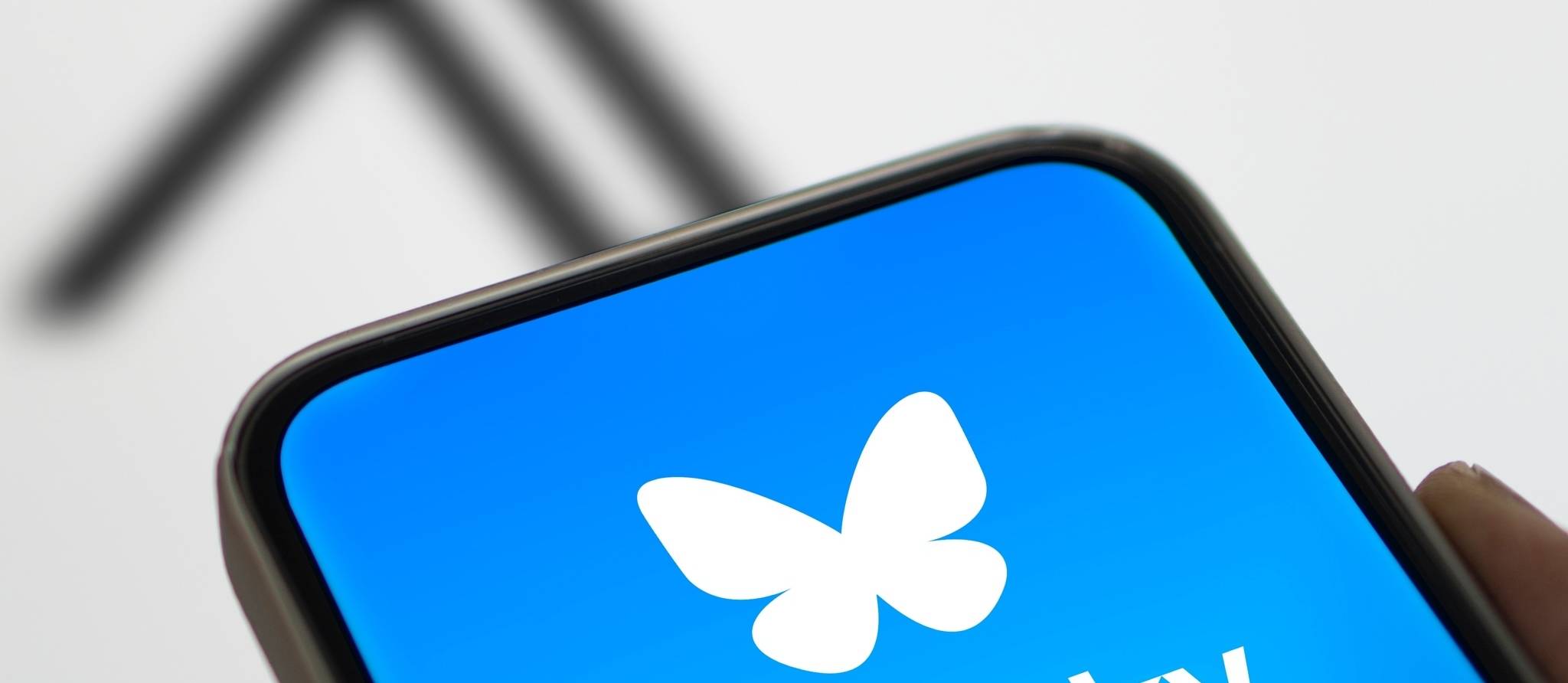 Comment Bluesky se compare aux autres réseaux sociaux