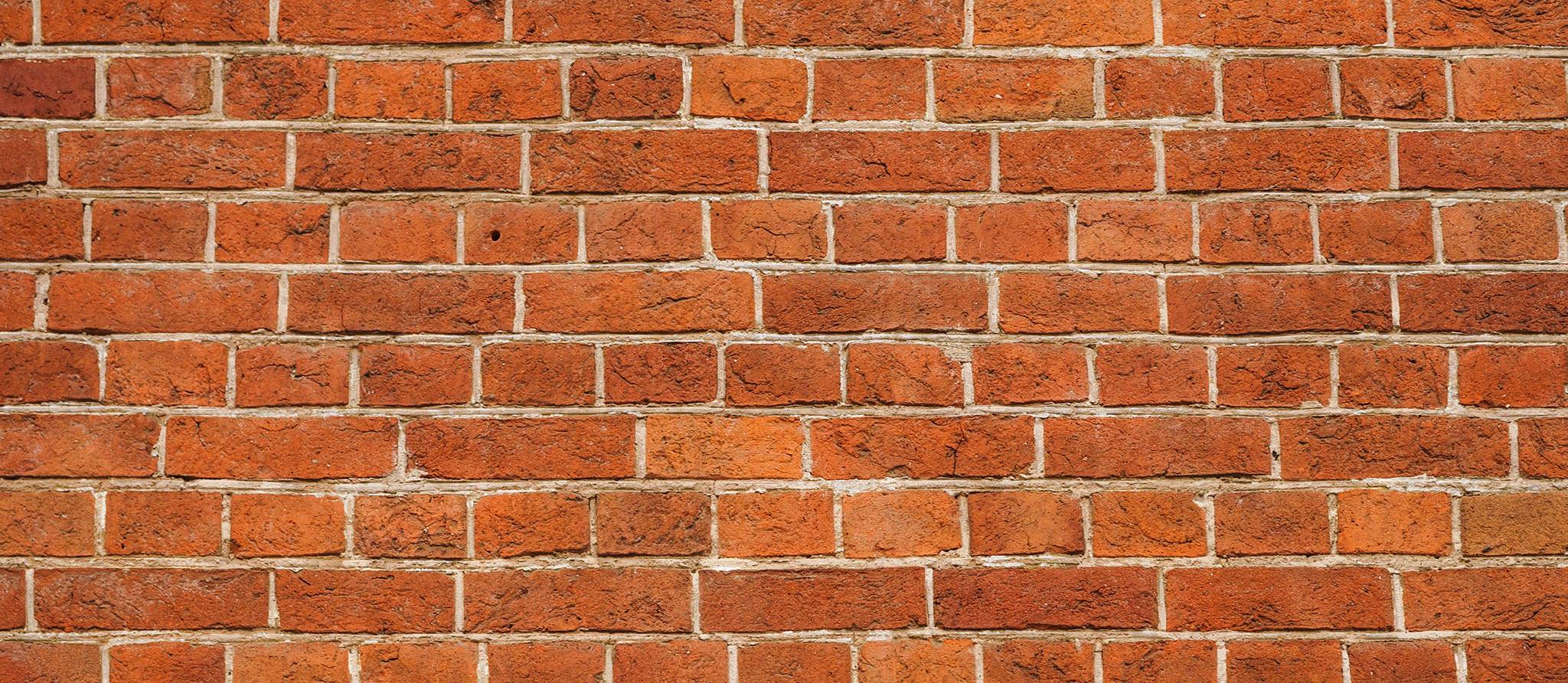 Comment entretenir vos murs de pierres ou de briques