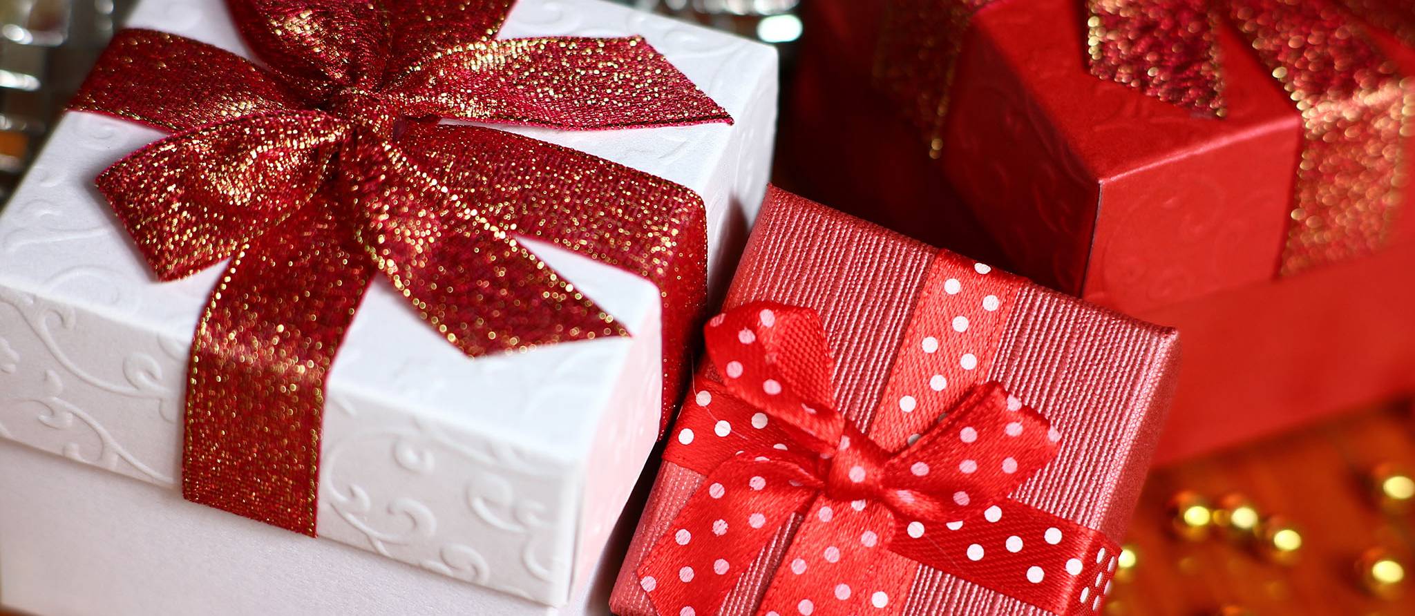 Retour d’un cadeau de Noël: politiques de remboursement de 100 magasins