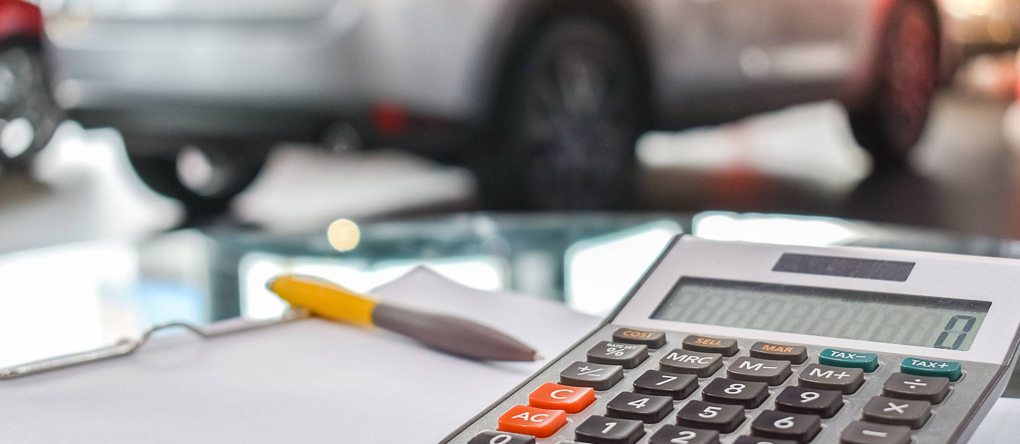 Voitures à bas prix: bonne chance pour les trouver!