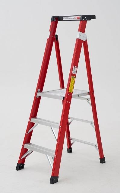 Escabeaux vendus chez Home Hardware