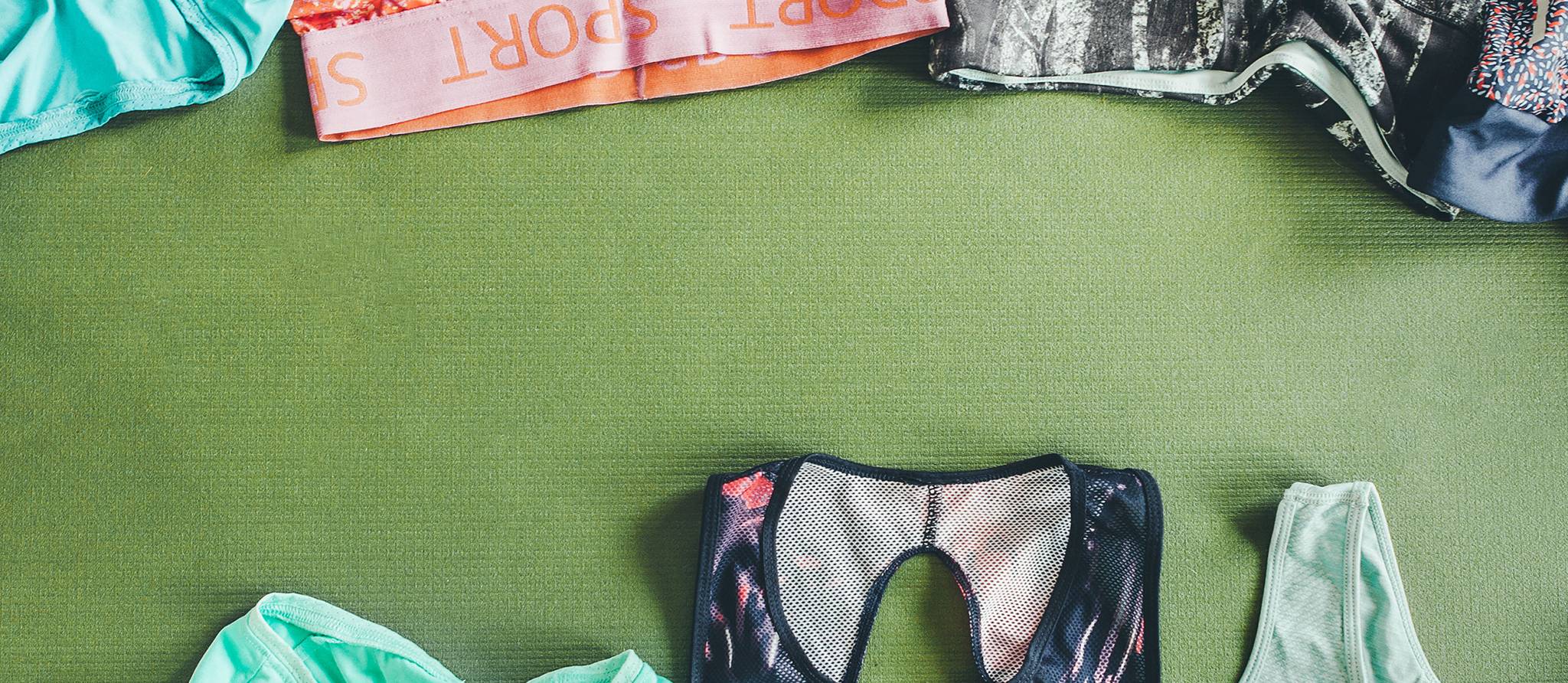 Comment enlever les taches et mauvaises odeurs sur les vêtements de sport