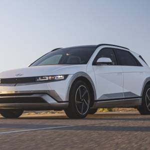 Autos neuves 2025: plus de 100 modèles évalués