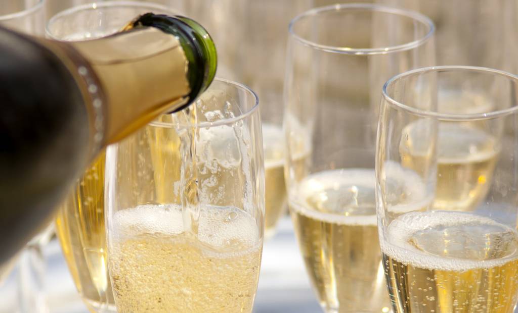 Champagne ou vin mousseux?