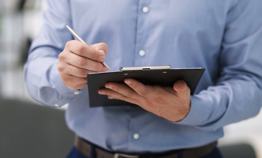 Prendre un inspecteur recommandé par un courtier : une bonne idée ?