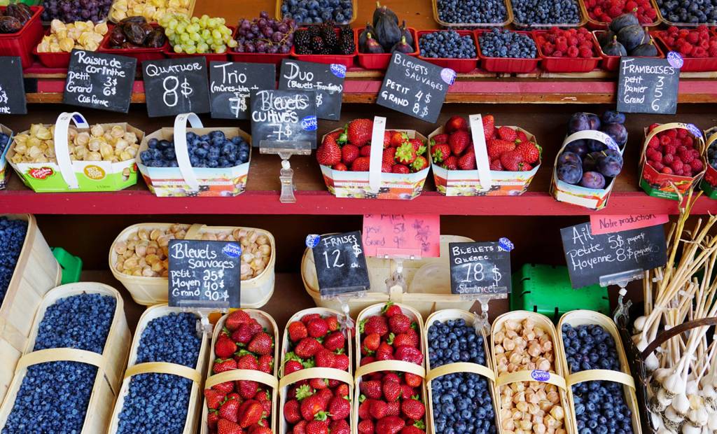 Un peu, beaucoup, passionnément local