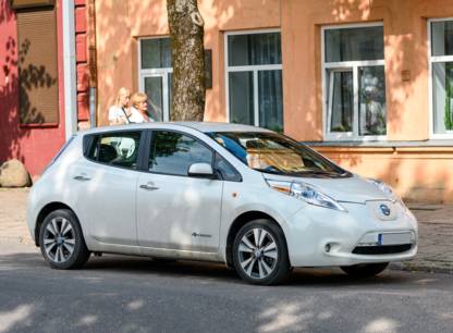 nissan-leaf