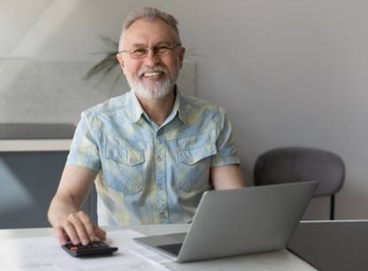 Est-il plus payant de demander sa rente du RRQ à 60 ans et de l’investir soi-même ?