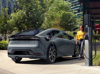 2025_Toyota_Prius-branchable_01.jpg