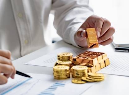 Est-ce une bonne idée d'acheter de l'or en ces temps incertains? Quelles sont les différentes options pour s’en procurer?