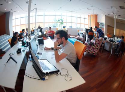 Au bureau attention a vos courriels perso