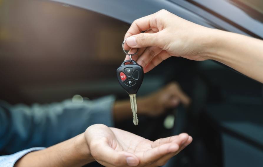 Je souhaite vendre ma voiture. Que puis-je faire pour me protéger légalement si le véhicule brise après la vente ?